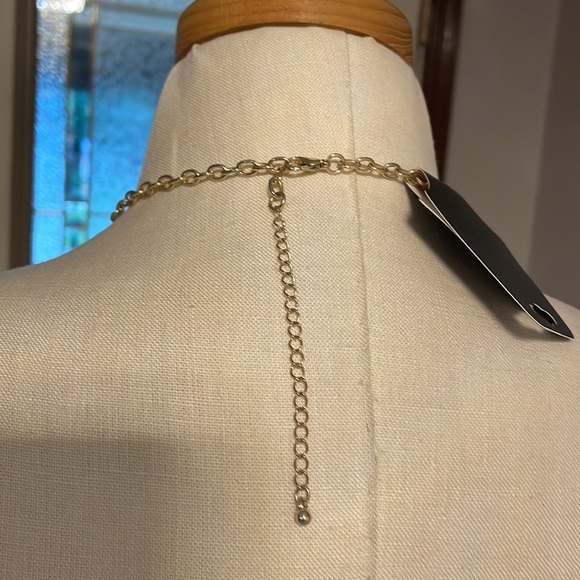 New bib style tier drop layer statement necklace. Green and gold w/ extension - Picture 7 of 11